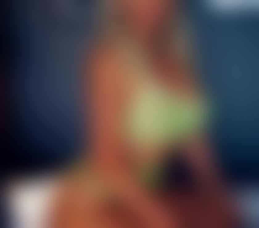Escorts West Midlands Birmingham - Photos for New in town sexy blonde Latino Victoria party 🥂