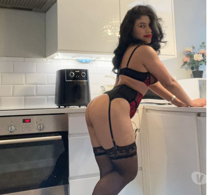 Escorts Essex Harlow - Photos for CLOE😈SPICY LATINA🍑G.F.E💎
