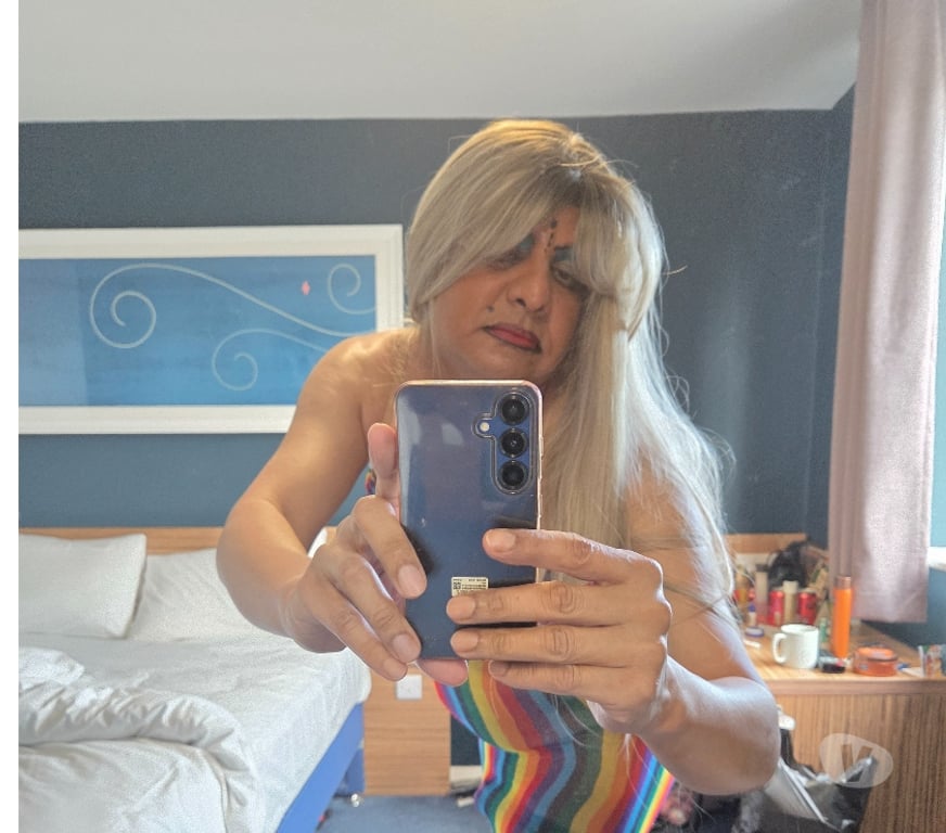 Gay Dating North London Totteridge & Whetstone Station - North London - Photos for SUB FOR TOP ACTIVE GUYS NOW