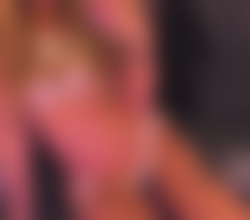 Escorts Aberdeen Bridge of Dee - Aberdeen - Photos for Blonde feminine charm • Elegant, discreet & friendly