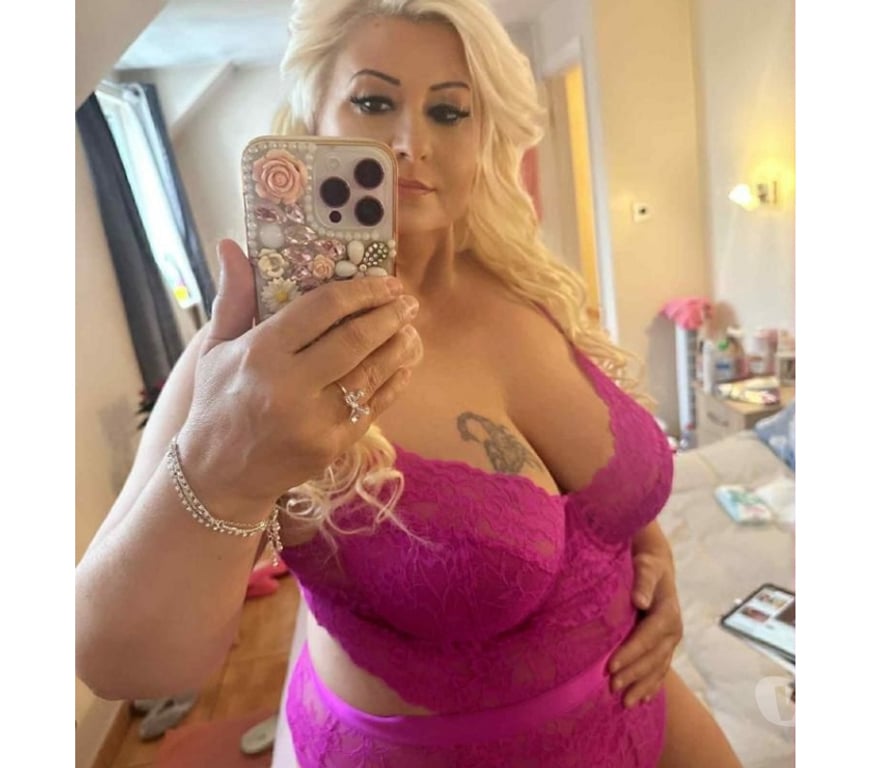 Escorts East London Goodmayes Station - East London - Photos for AMANDA HORNY MILF BIG NATURAL BOOBS 💋 kiss