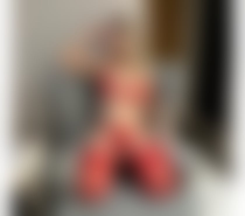 Escorts Renfrewshire Paisley - Renfrewshire - Photos for Petite Hanna. Such a sweet little thing in a Latin