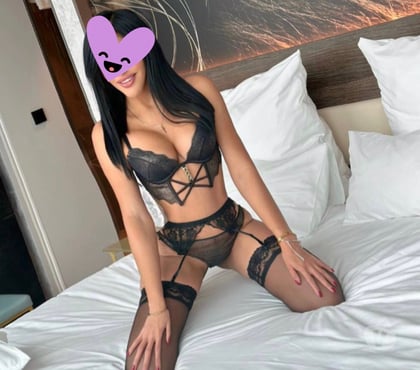  Escorts Dentons Green Saint Helens - Photos for Chloe Latina 100% 💯 discreet and slim