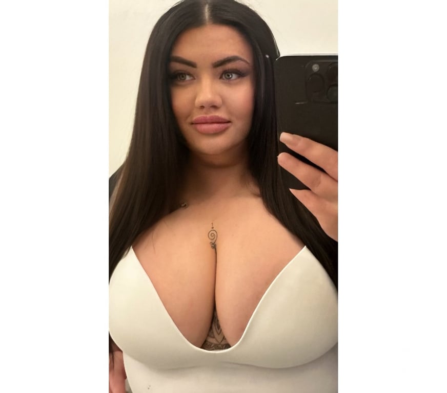 Escorts North West London Kingsbury Station - North West London - Photos for Curvy CHLOE🩷🩷REAL BBW🩷🩷