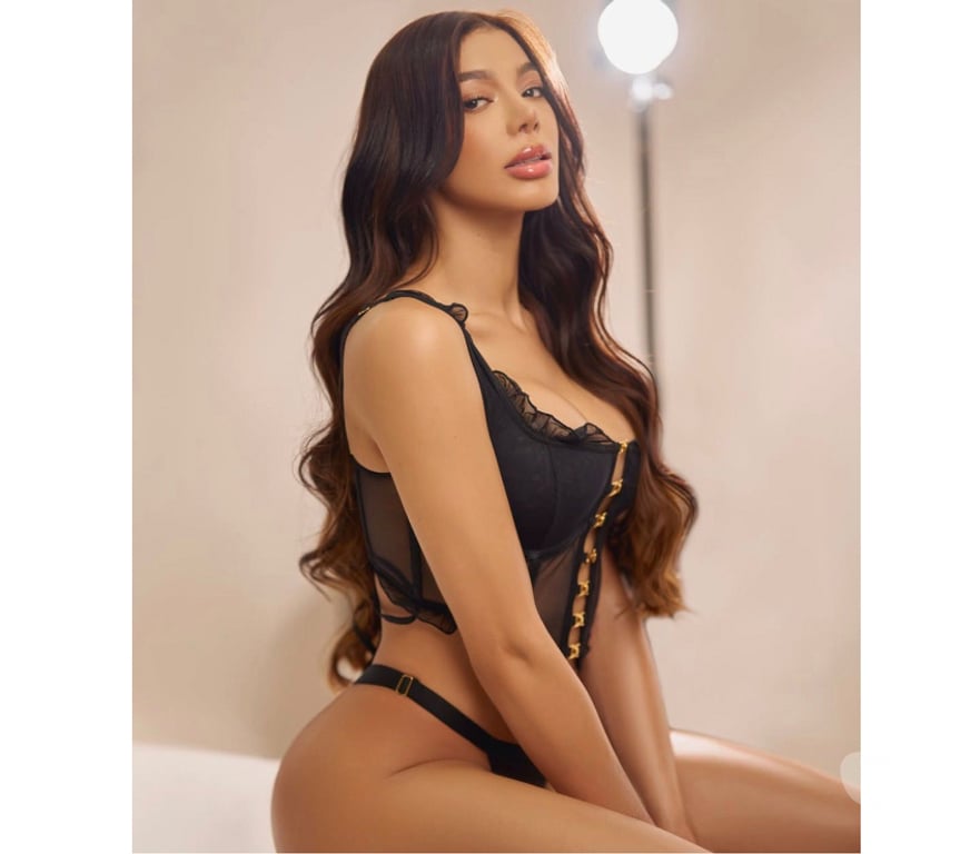 Escorts Suffolk Ipswich - Photos for Naughty Sarah Latina Girl🍑🍑💦💦 💋