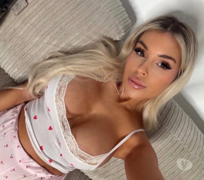 Escorts Hatfield Welwyn Hatfield - Photos for Mia 🍾PARTY GIRL🍷 GENUINE📸 ONLY OUTCALL
