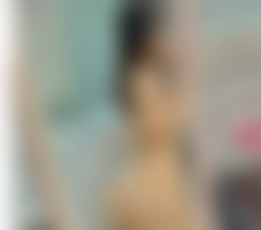 Escorts Essex Thurrock - Essex - Photos for Sexy Thai Vivian New Escort in Town