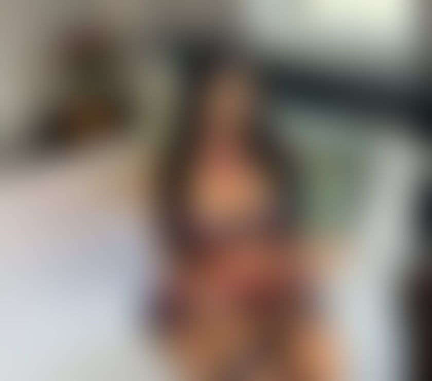 Escorts East London Canary Wharf - East London - Photos for Valentina Party Girl 🖤✨ Last Week In The City
