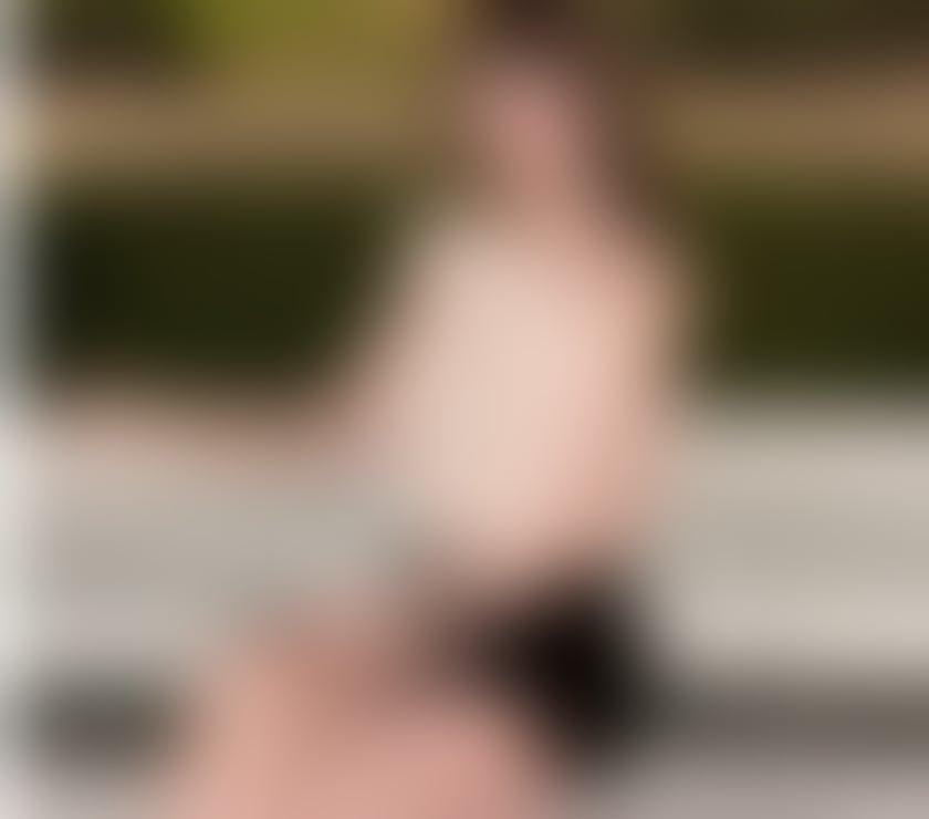 Escort Epsom Epsom and Ewell - Photos for I am a petite girl from Asia