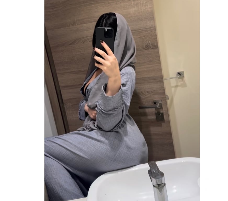 Adult Entertainment East London Little Ilford - East London - Photos for Authentic British Indian Hijabi Goddess(online sevices)