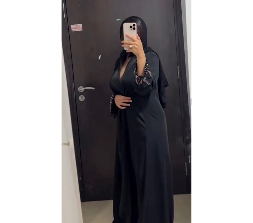 Escorts Lancashire Preston - Photos for OUTCALLS ONLY(British Indian Hijabi Goddess(GFE+ content)