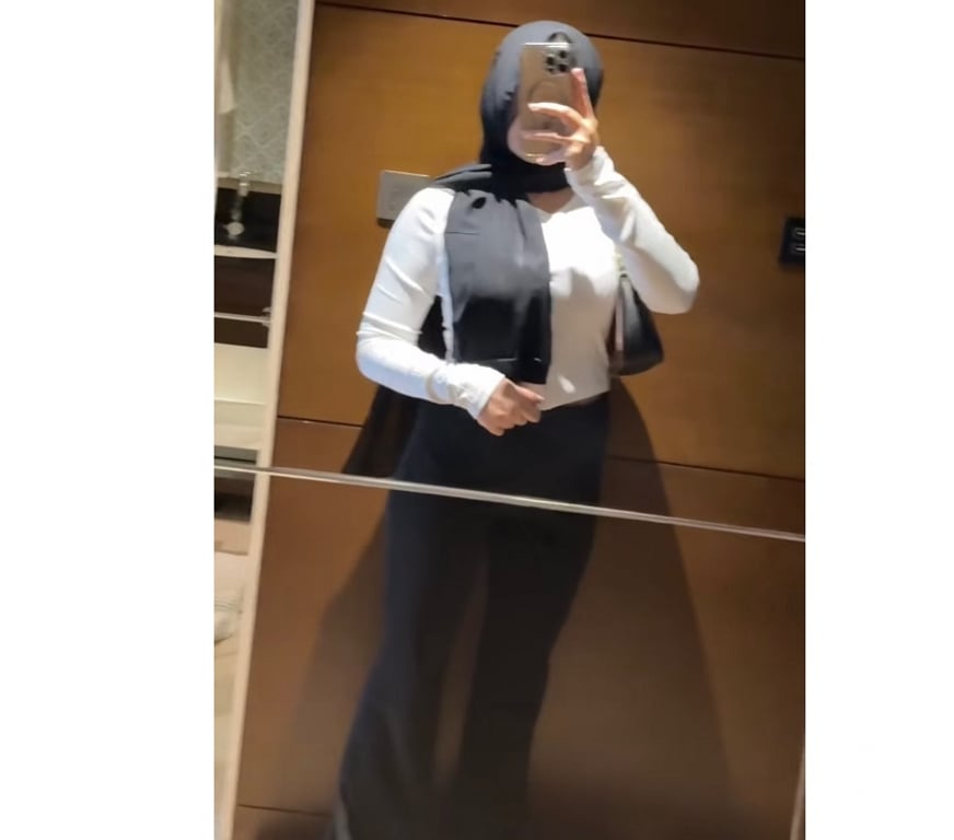 Adult Entertainment Glasgow Glasgow City Centre - Glasgow - Photos for Authentic British Indian Hijabi Goddess(online services)