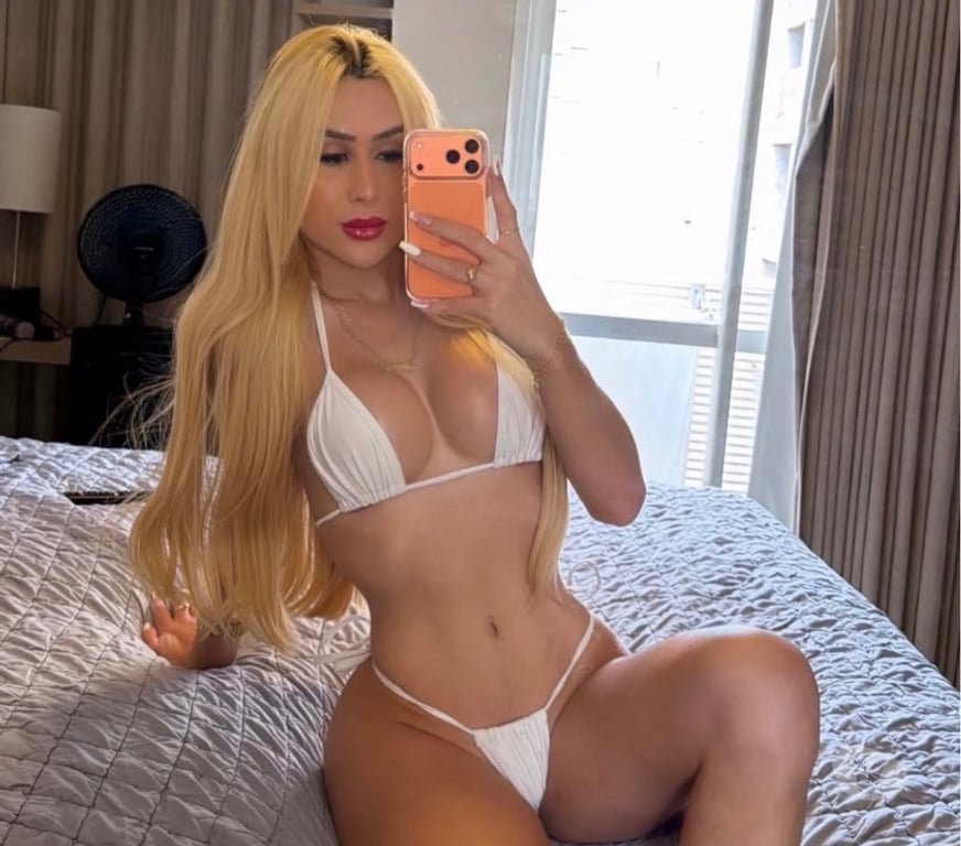 Escorts Hertfordshire Watford - Photos for STUNNING BLONDE, CHARMING, HOT AND IRRESISTIBLE 🔥