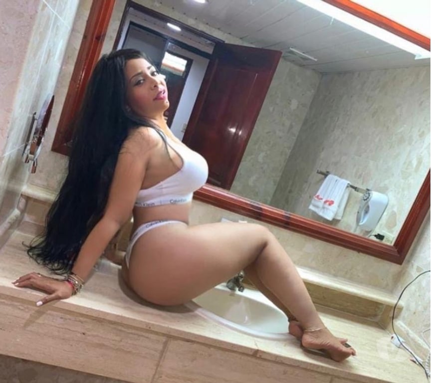 Escorts Oxfordshire Cherwell - Photos for Paola new in town party