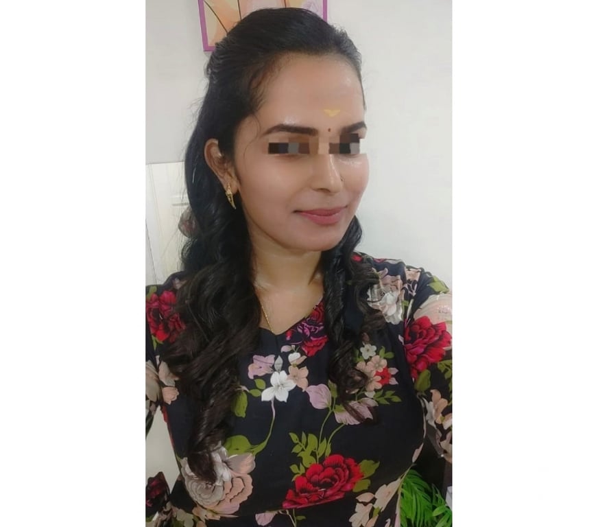 Escorts West London Hillingdon - Photos for Hema sree south indian Tami Girl ( WhatsApp)
