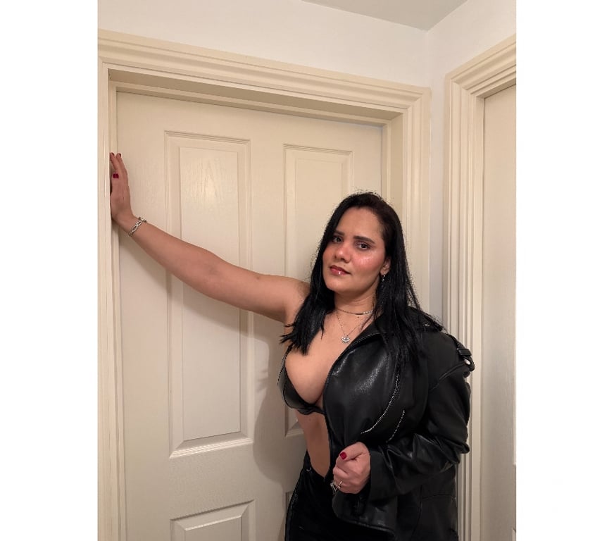 Escorts South East London Croydon - Photos for ✨🌹Melissa Brazilian🌹✨