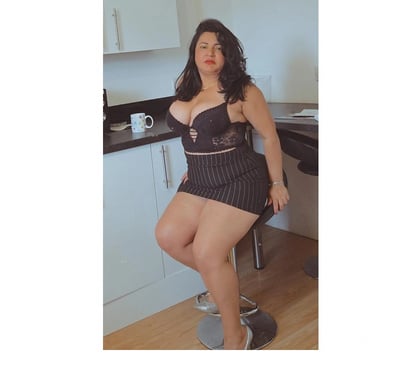 Escorts Hemel Hempstead Dacorum - Photos for Julie GFE party 🇧🇷