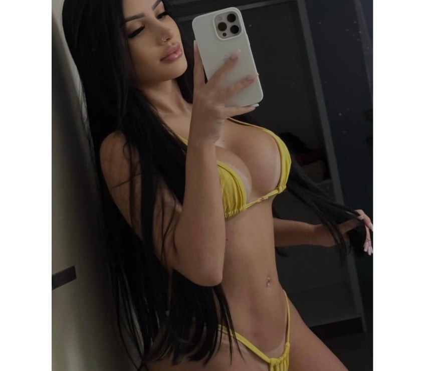  Escorts Glasgow City Centre Glasgow - Photos for Nicolly Party Girl 🍾🍷Incall Outcall 💯