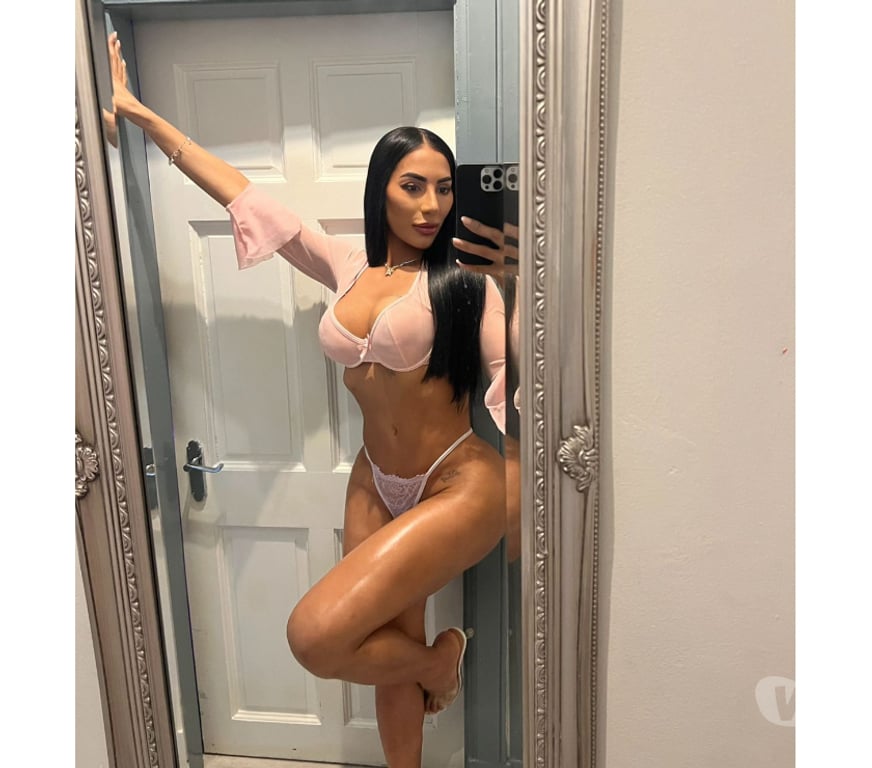 Escorts Hull Brighton Street Industrial Estate - Hull - Photos for Aisha Milano - new in town & impossible to ignore 💜