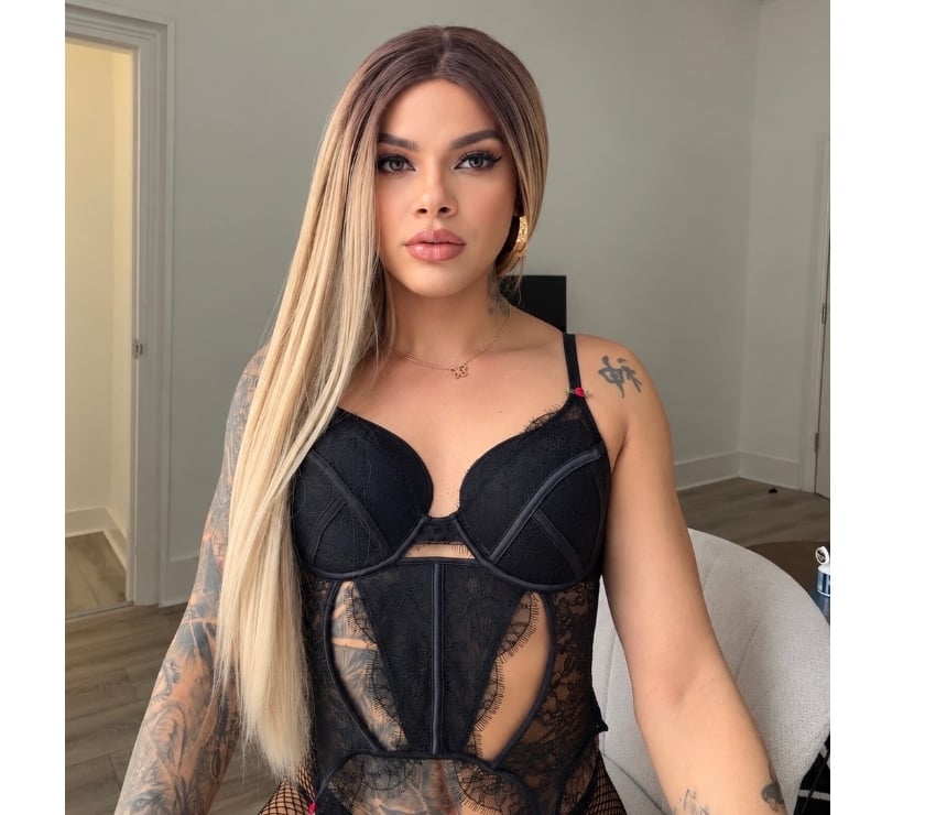 Escorts Cheshire East Crewe - Cheshire East - Photos for I'm a beautiful girl. Female TS curves 🇧🇷