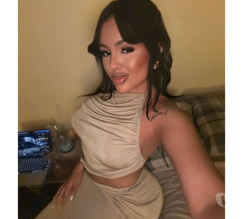 Escorts North West London Colindale - North West London - Photos for Bruna GFE PARTY GIRL REALLY PHOTOS