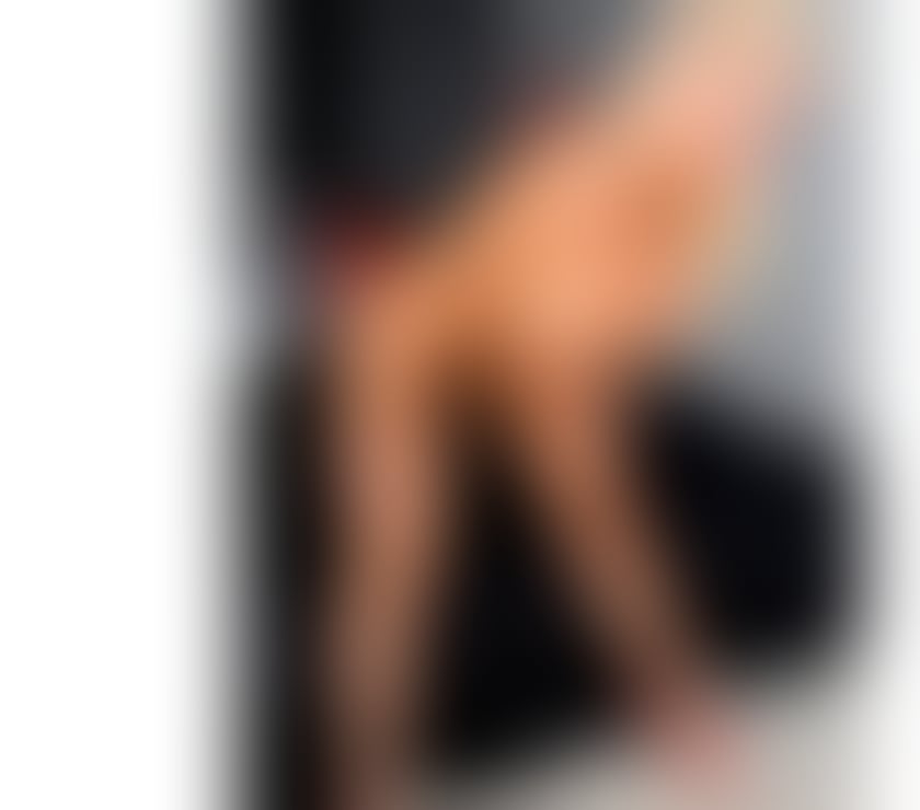 Escorts West Yorkshire Bradford - Photos for Queen Sara. NURU, only £120. Working till late.