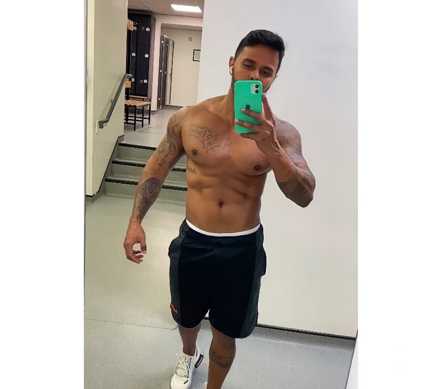  Gay massage West Northamptonshire Northampton - West Northamptonshire - Photos for Leonardo Brazilian full service