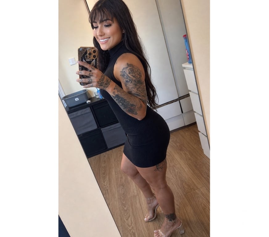 Escorts South West London Merton - Photos for 🔥Sexy Brazilian Brunette Available Now in Sutton SM1🔥