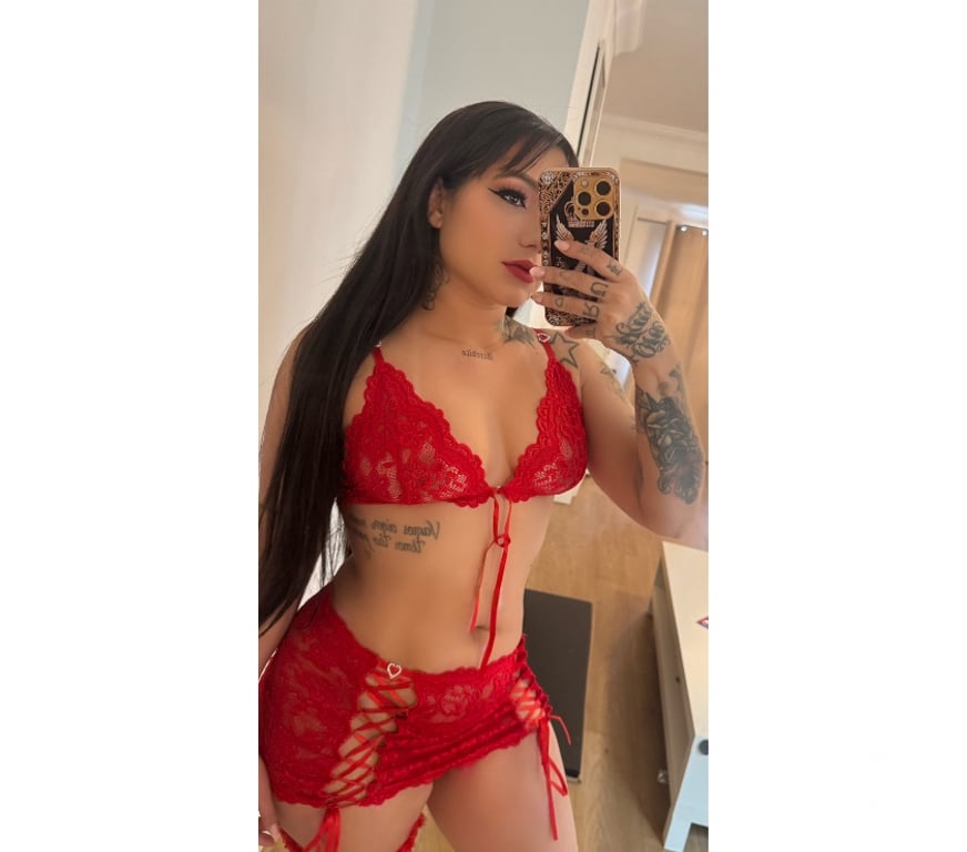 Escorts South West London Merton - Photos for 🔥Sexy Brazilian Brunette Available Now in Sutton SM1🔥