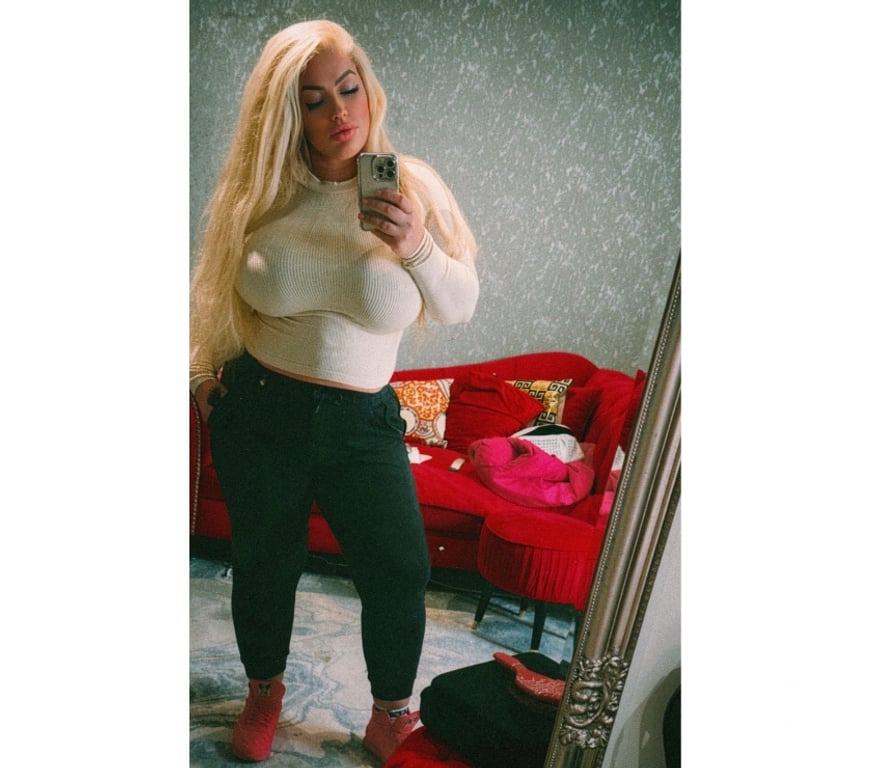 Escorts Devon Exeter - Photos for Maggie Busty Milf New in Exeter 😊👍