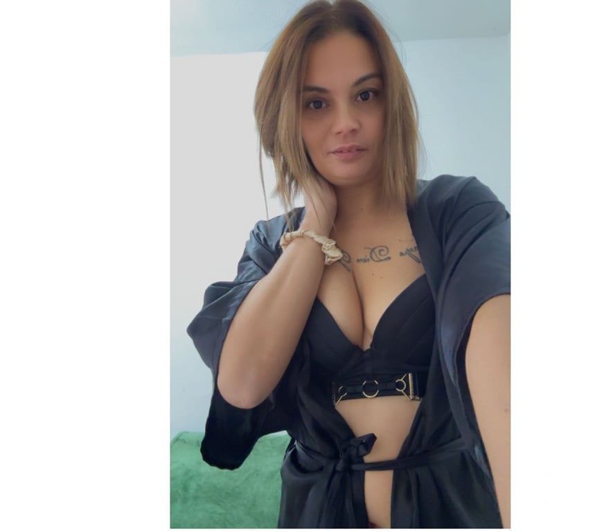 Escorts Slough Slough Town Centre - Slough - Photos for MILF 👅 NINA 💦 UNLIMITED