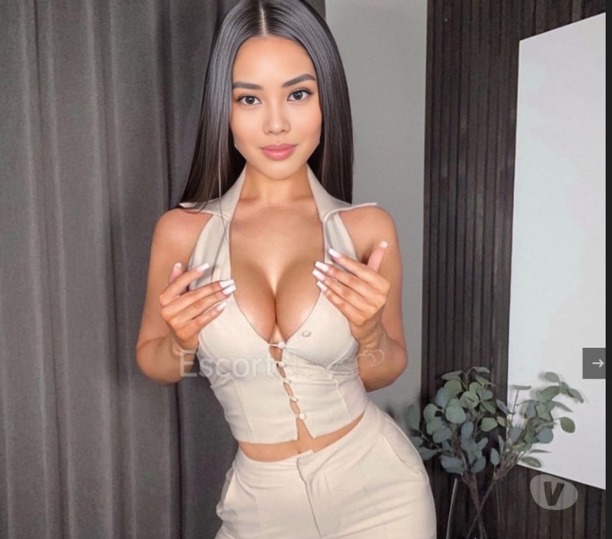 Escorts Cumberland Carlisle - Cumberland - Photos for 2 girls Asian Escort Hot Sweet