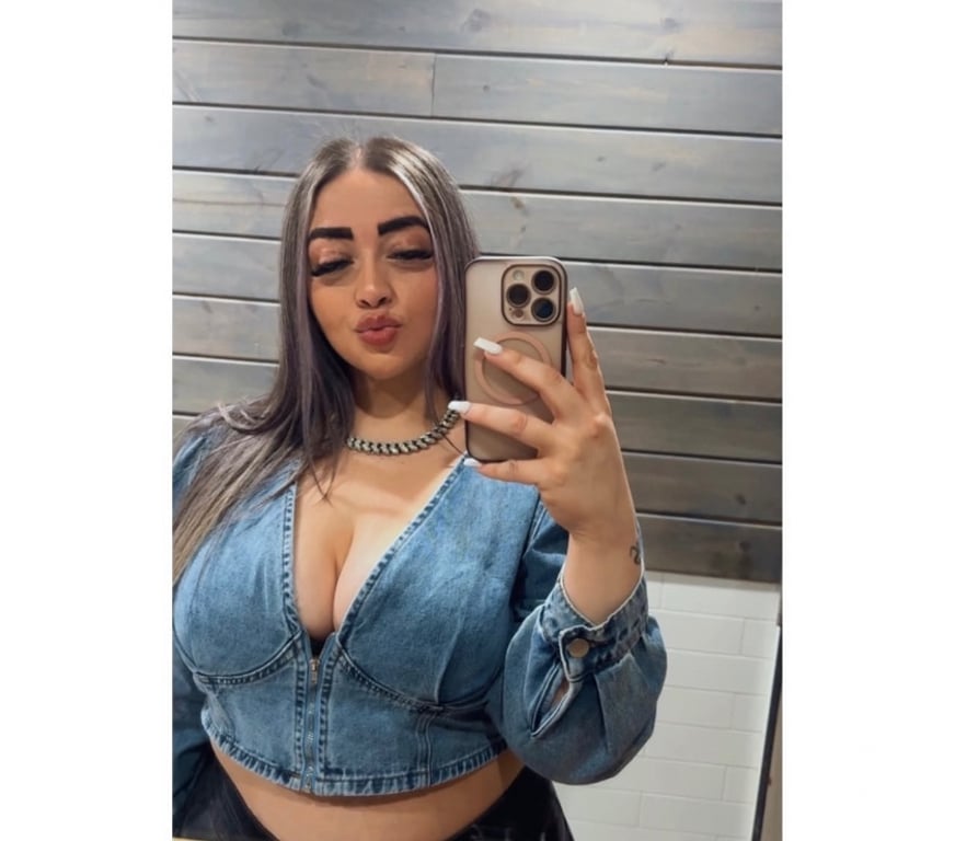 Escorts Slough Slough Town Centre - Slough - Photos for 😈Curvy🍌🥂🍾Horney📲🆕