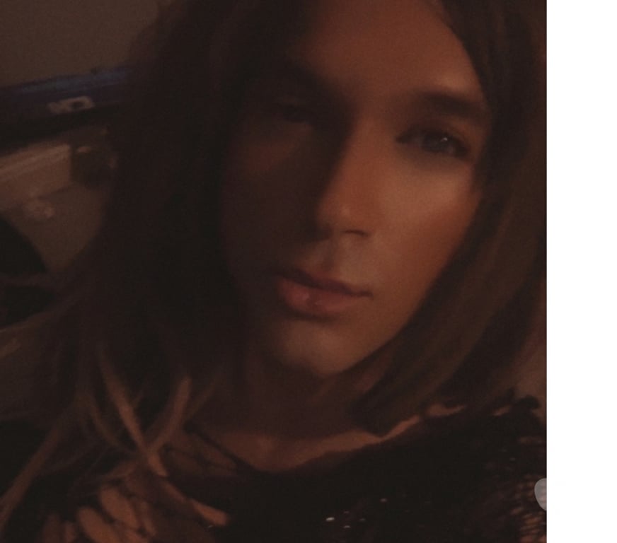  Gay massage West Berkshire Reading - West Berkshire - Photos for SEXY FEM CD LOOKING NOW FOR THE WORKS LADS OR ANYONE