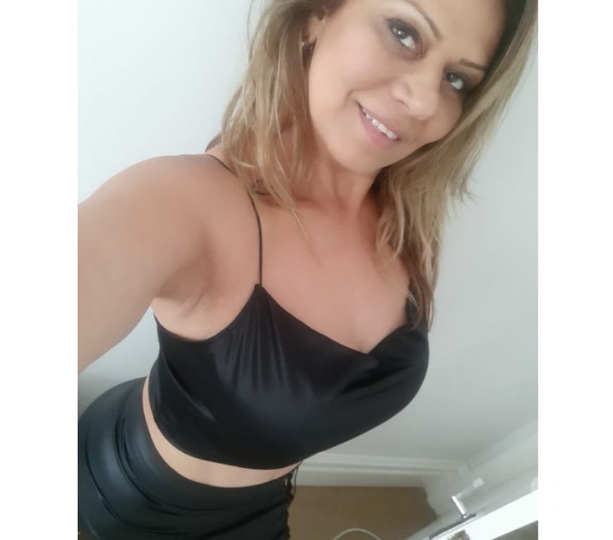 Escorts Norfolk Great Yarmouth - Photos for HOT Fun Loving Latina Lola! 🎉PARTY🎉🫦