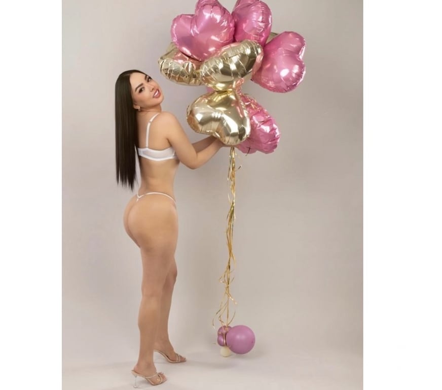 Escorts South East London Croydon - Photos for VALERIA PARTY GIRL🎉☎️🔥07824985872🔥☎️