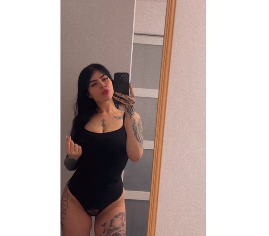 Escorts West London West Kensington Station - West London - Photos for 🔥 Sabrina GFE and PARTY GIRL 💞🔥