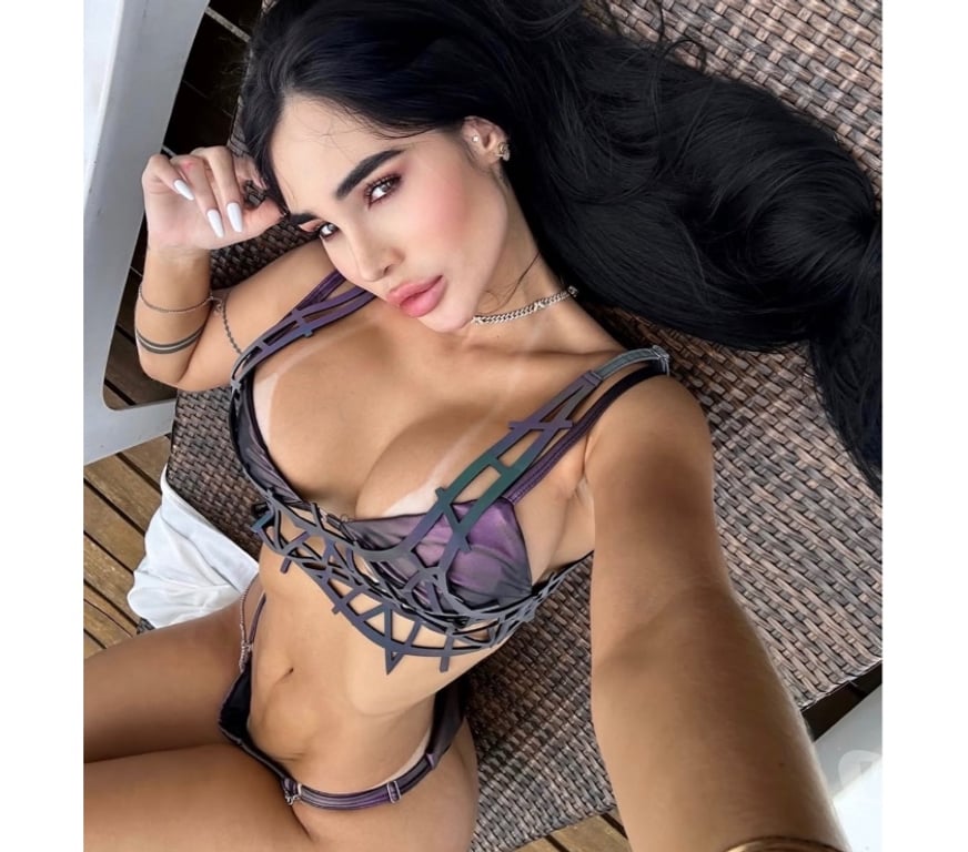 Escorts West London Notting Hill - West London - Photos for BRUNETTE 🌸 SWEET & SEXY 😘 NEW IN TOWN