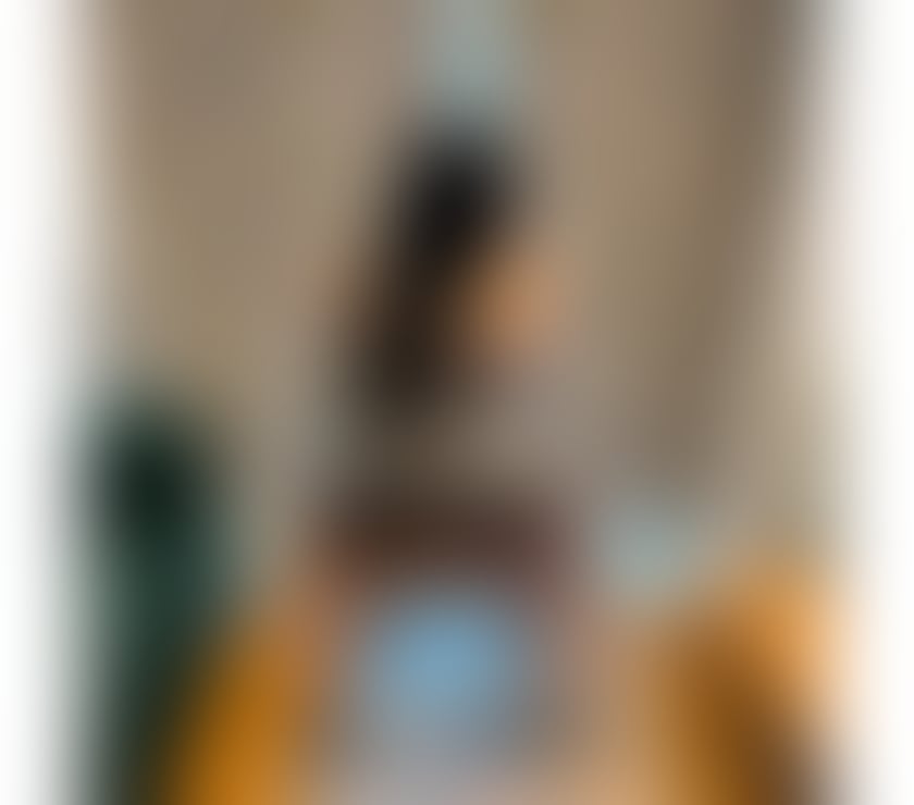 Escorts South East London Croydon - Photos for New gril Croydon party 🥳