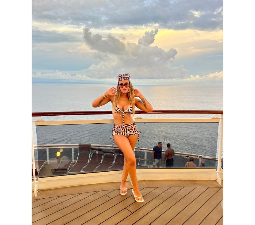 Escorts Buckinghamshire Milton Keynes - Photos for CLARA STUNNING GIRL 🇧🇷