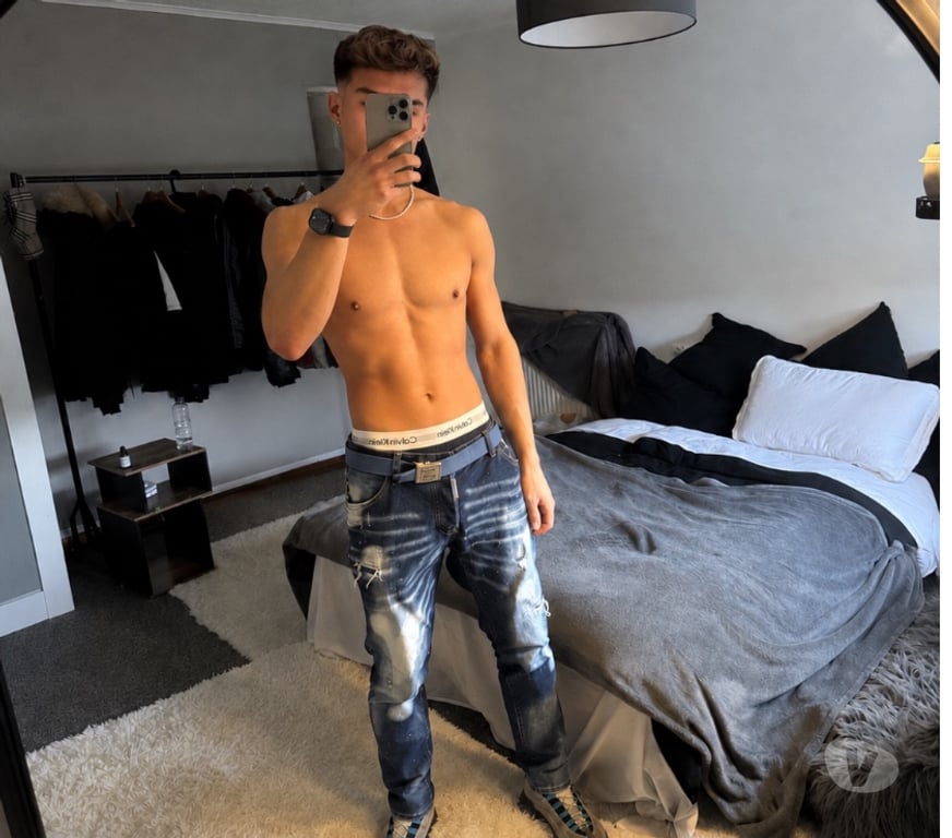  Gay massage Edinburgh Colinton - Edinburgh - Photos for WASIAN TWINK DELIGHT