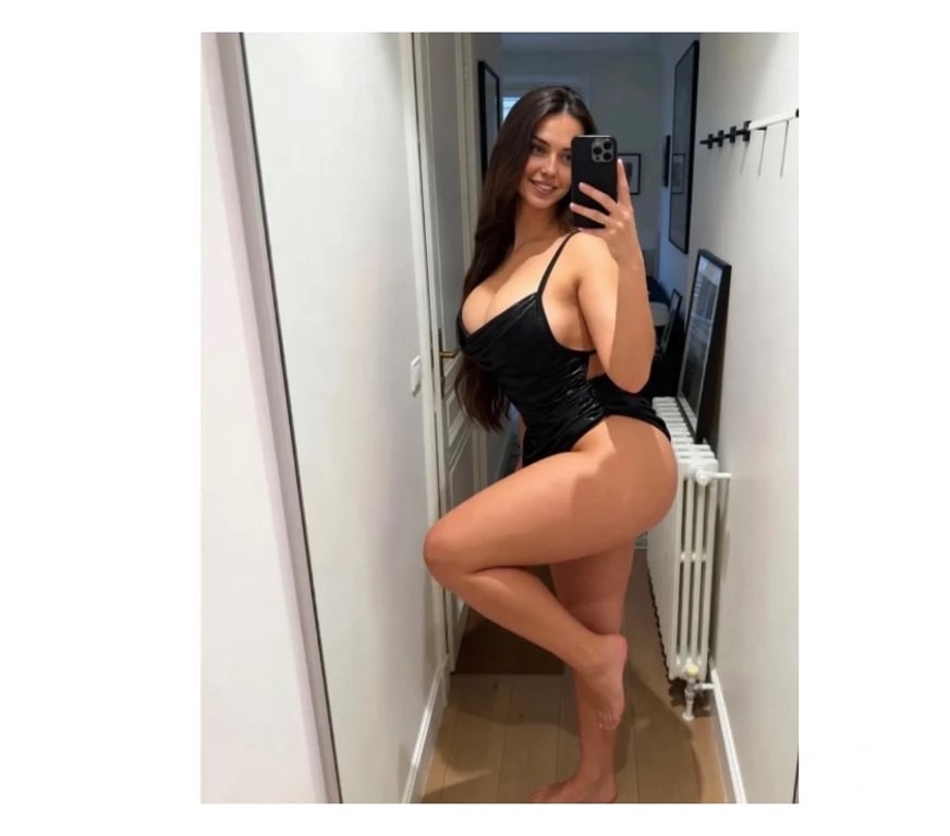 Escorts West Yorkshire Leeds - Photos for NEW Just arrived in Leeds - ultimate Doll ❤️🥂 p@rty