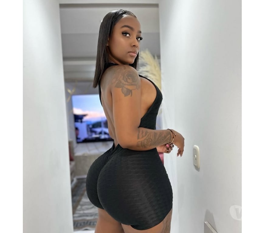 Escorts East London Bow - East London - Photos for Lola 🫦 sexy 🍒 Boom 🍑 party 🥂🔞