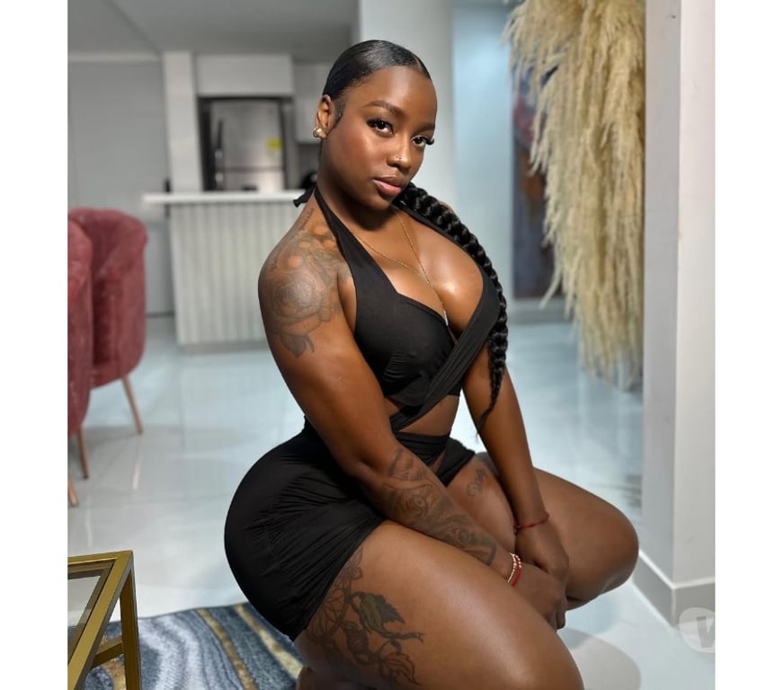 Escorts East London Bow - East London - Photos for Lola 🫦 sexy 🍒 Boom 🍑 party 🥂🔞