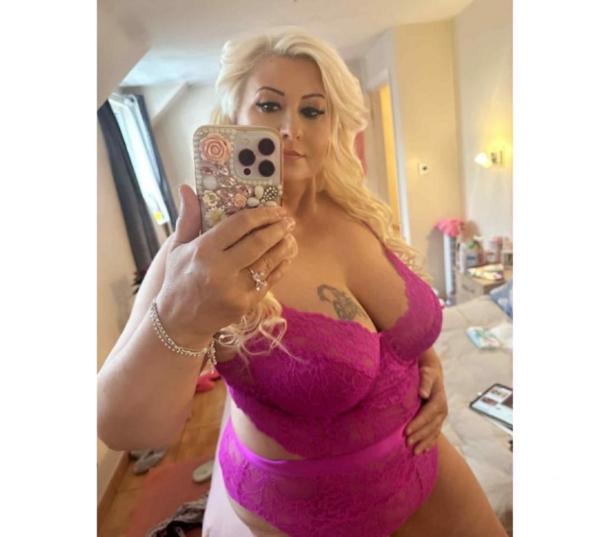 Escorts Barking and Dagenham Dagenham - Barking and Dagenham - Photos for AMANDA HORNY MILF BIG NATURAL BOOBS RELAX 💋