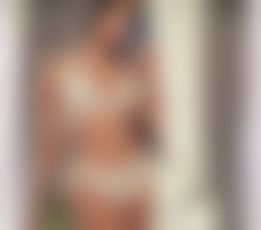 Escorts Woolwich South East London - Photos for Mamasita latina new in town 🌹 Daniela