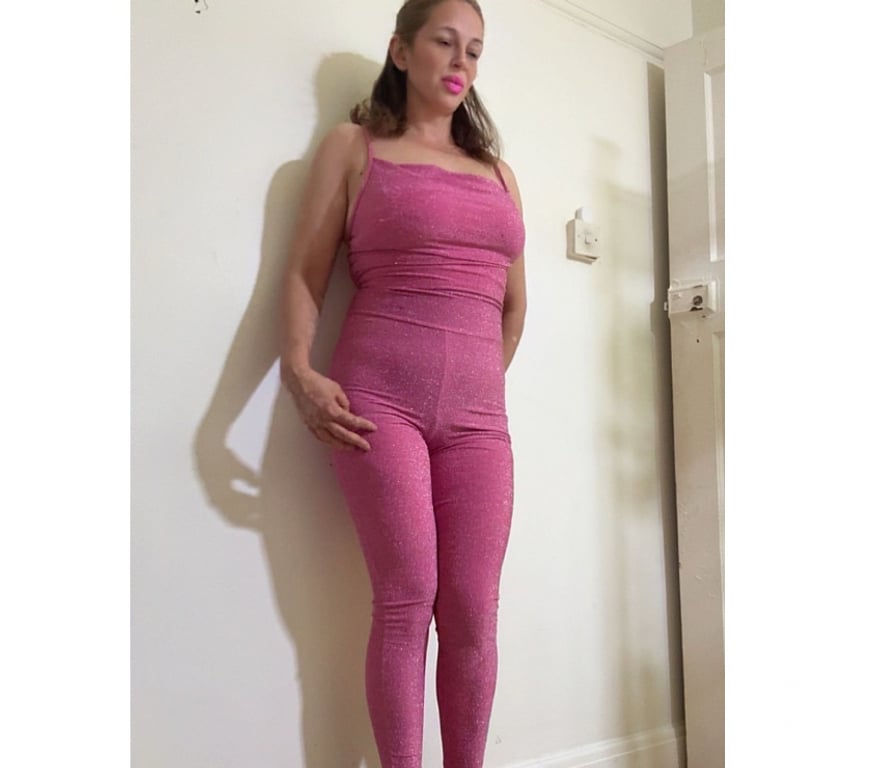 Escorts Merseyside Liverpool - Photos for Discretion and Maturity: 100% Real Photos.”