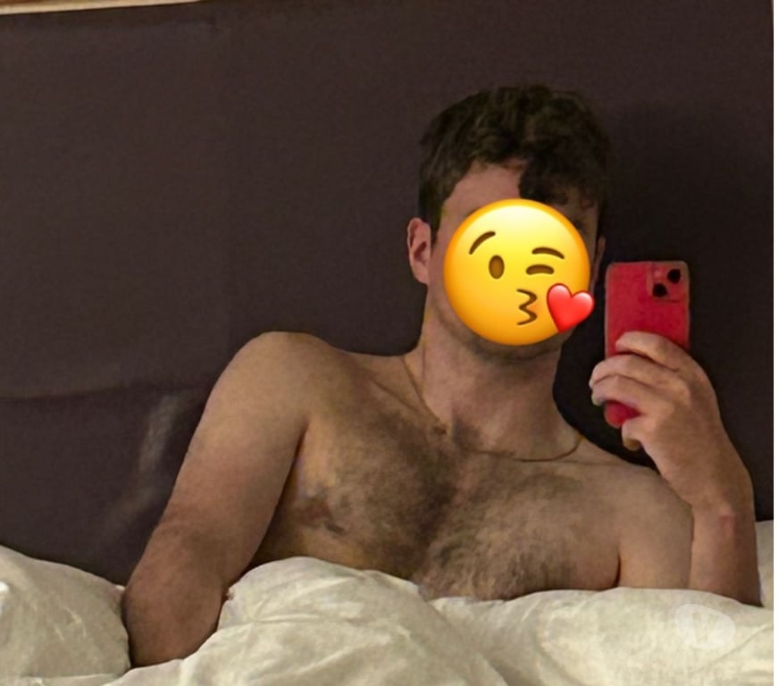  Gay massage Cardiff Cardiff City Centre - Cardiff - Photos for hairy chest, good mouth, masc energy
