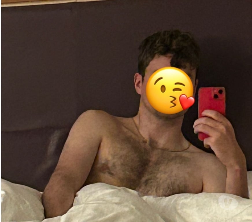  Gay massage Gloucestershire South Gloucestershire - Photos for hairy chest, good lips