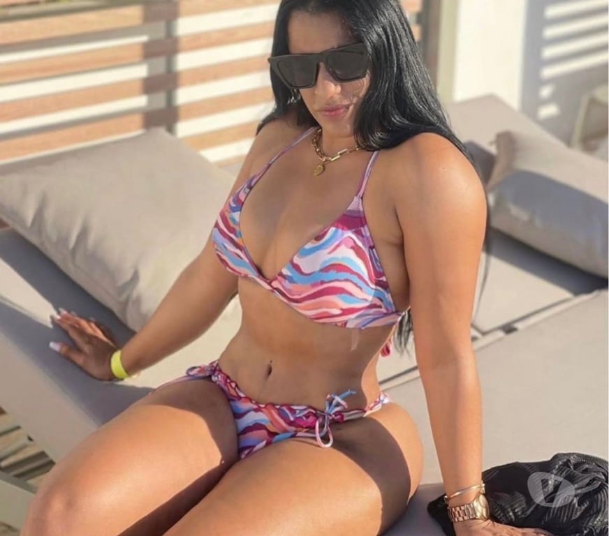 Escorts East London Canary Wharf - DLR Station - East London - Photos for 🔥 Sweet and Playful Latina 💃